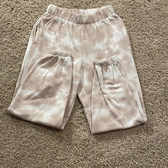 Sweat pants. Size small - Picture 2 of 4
